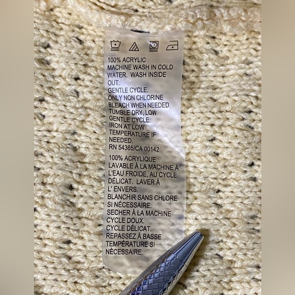 ⭐️HOST Pick⭐️ Allison Daley Petite Knitted Sweater, size Large - Picture 5 of 11